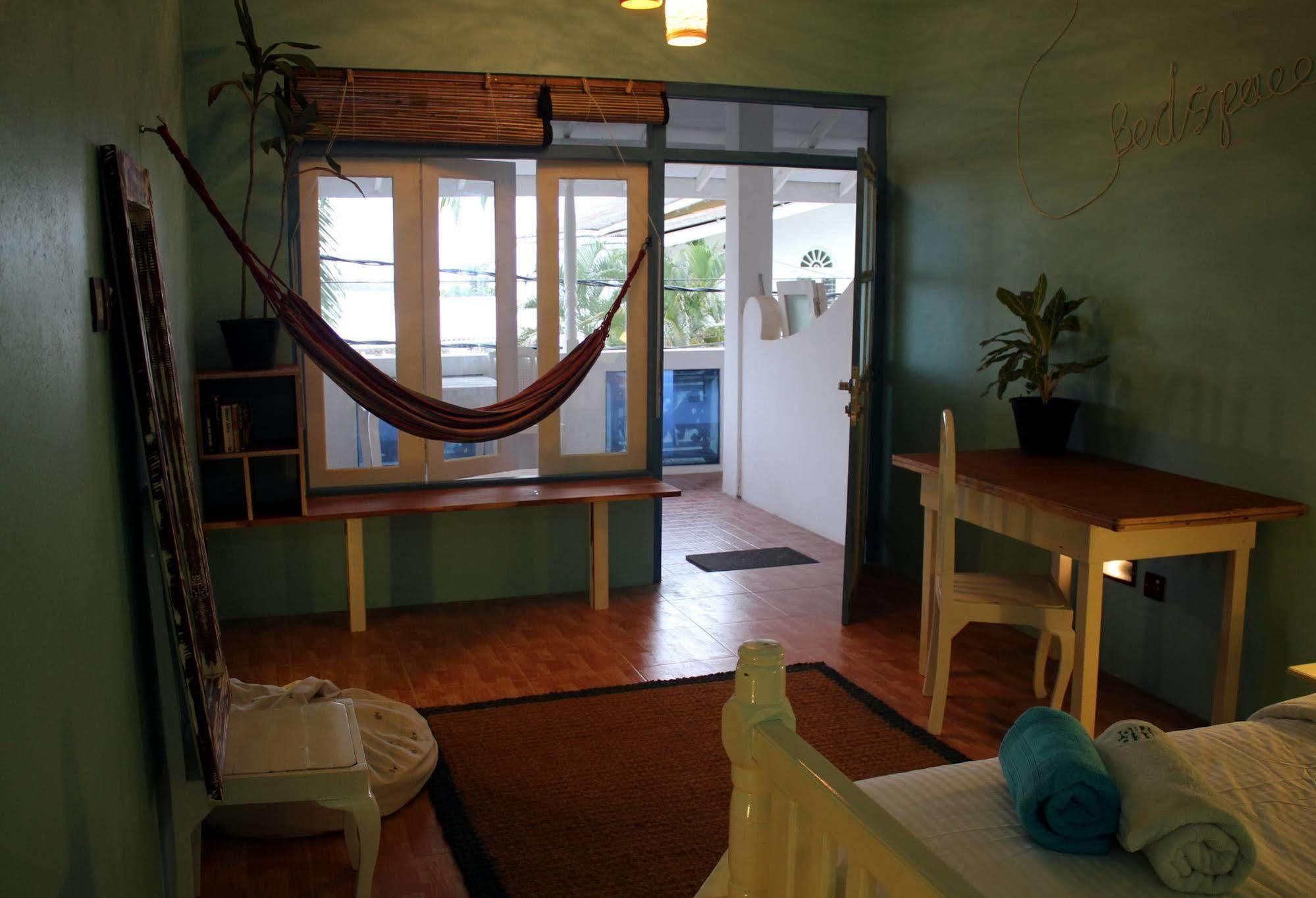 Bedspace Beach Unawatuna Eksteriør billede